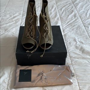 Women’s Giuseppe Zanotti Ankle Boots .